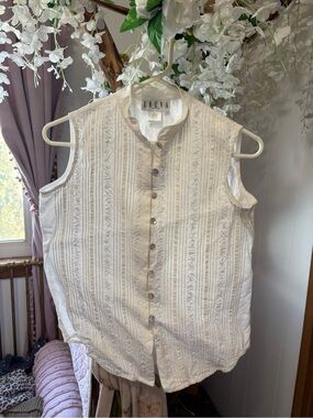 Erena Vintage Cream Sleeveless Button-Front Embroidered Blouse